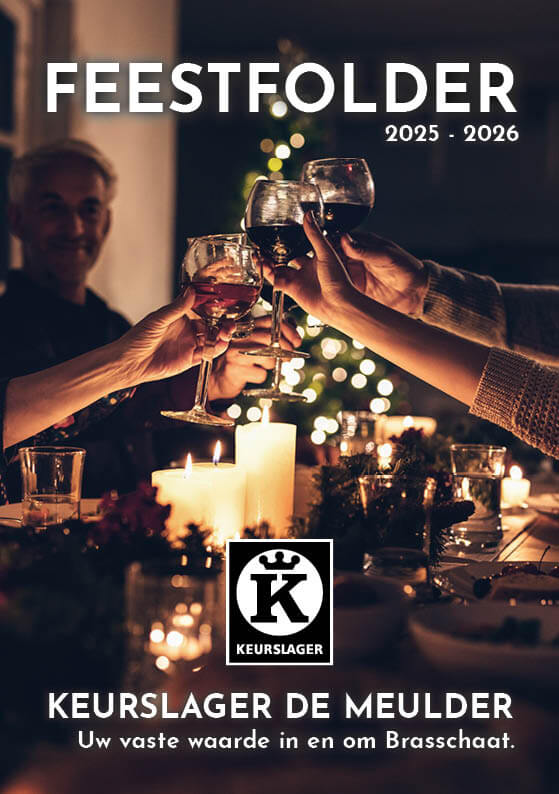 Feestelijke sfeer aan tafel met kerstverlichting en wijn, Keurslager De Meulder Brasschaat