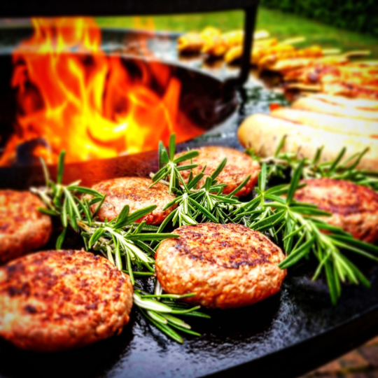 Ambachtelijke BBQ pakketten met vers gegrilde hamburgers van Keurslager in Brasschaat